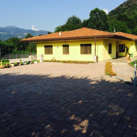 Villa Althea Ronago Exterior photo